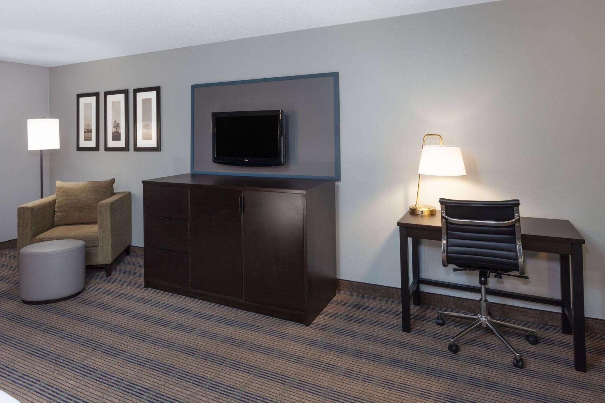 Americinn By Wyndham Peoria Bagian luar foto