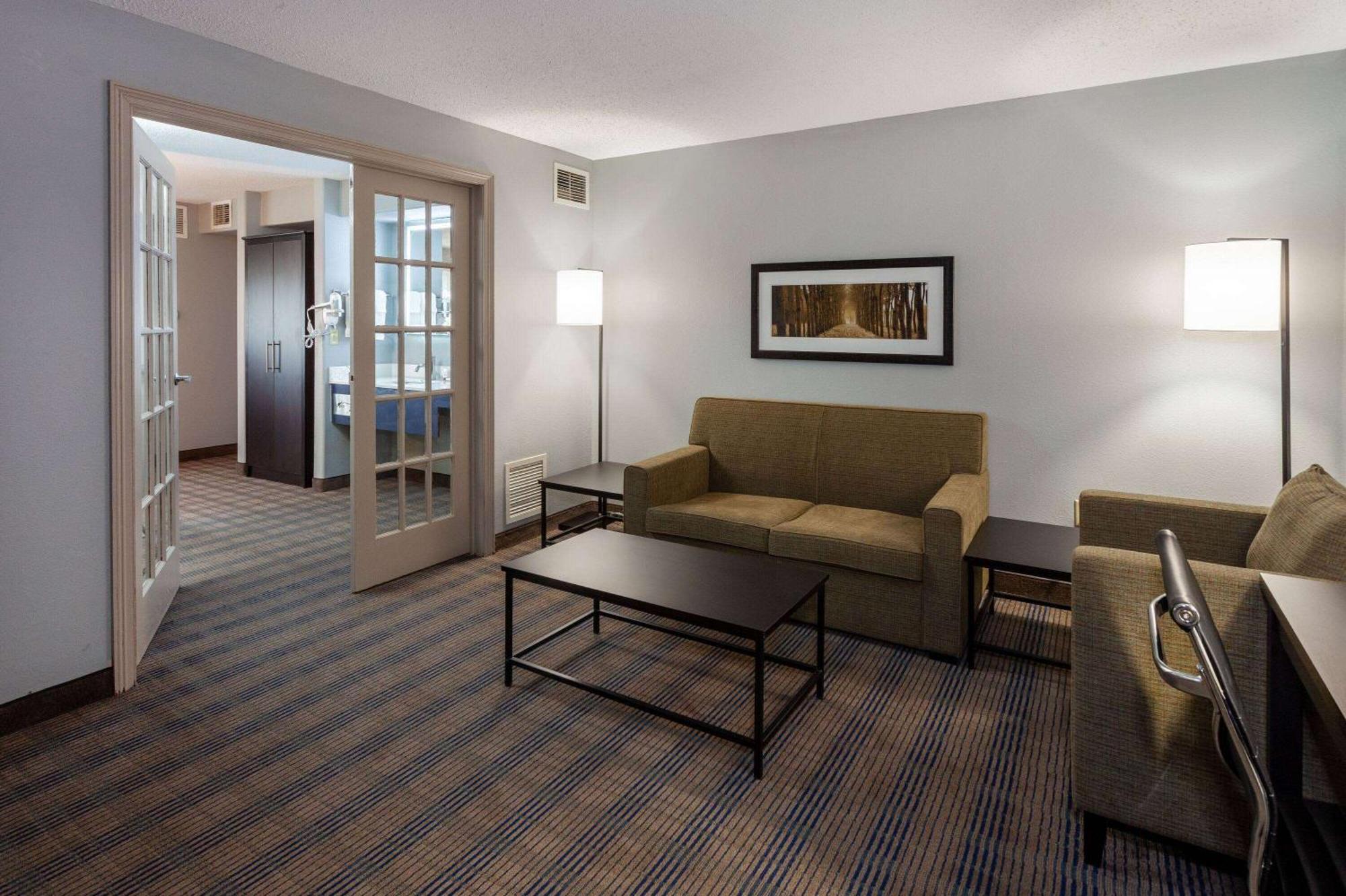 Americinn By Wyndham Peoria Bagian luar foto