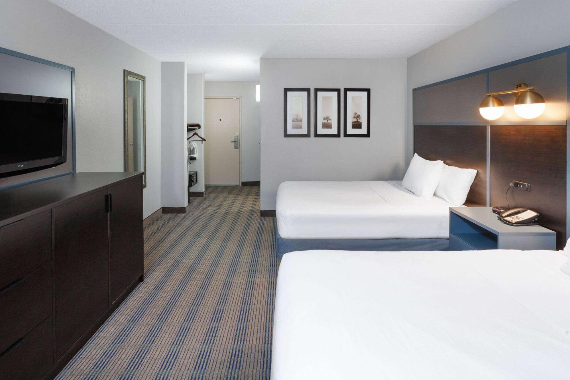 Americinn By Wyndham Peoria Bagian luar foto