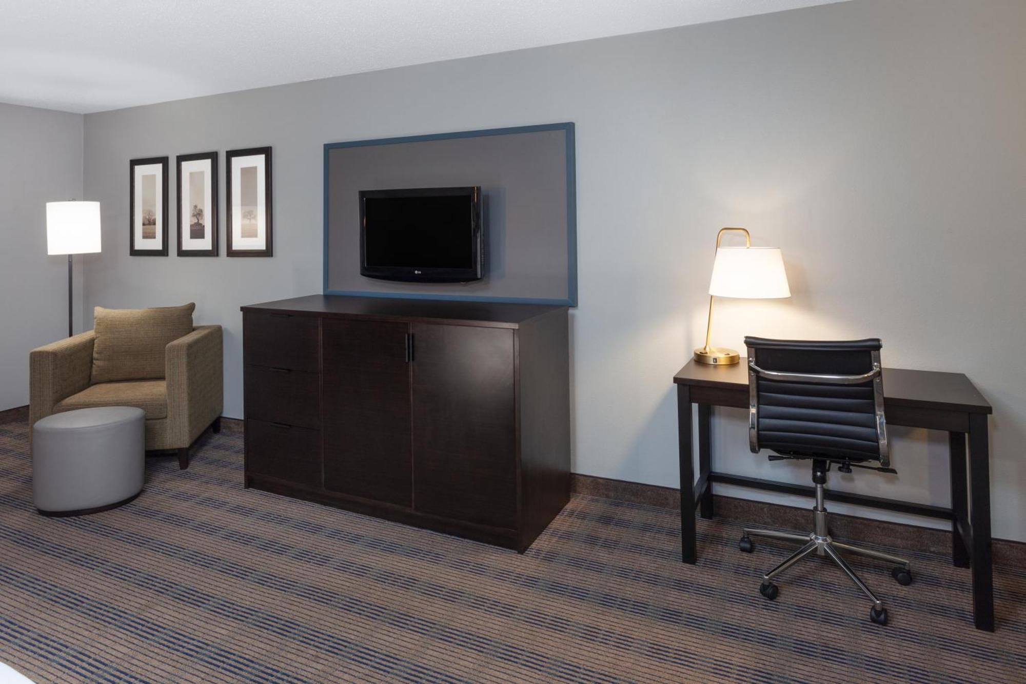 Americinn By Wyndham Peoria Bagian luar foto