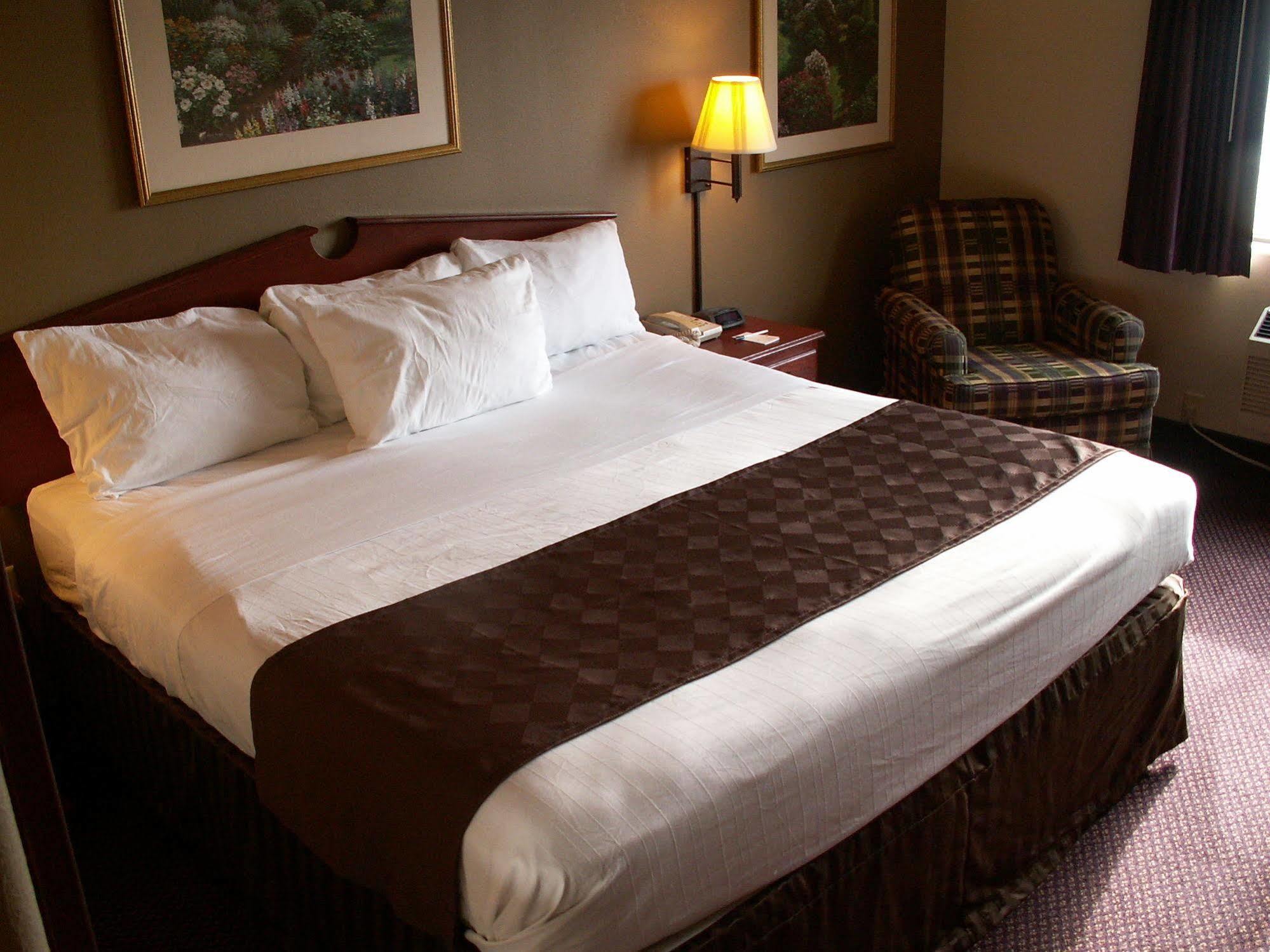Americinn By Wyndham Peoria Bagian luar foto