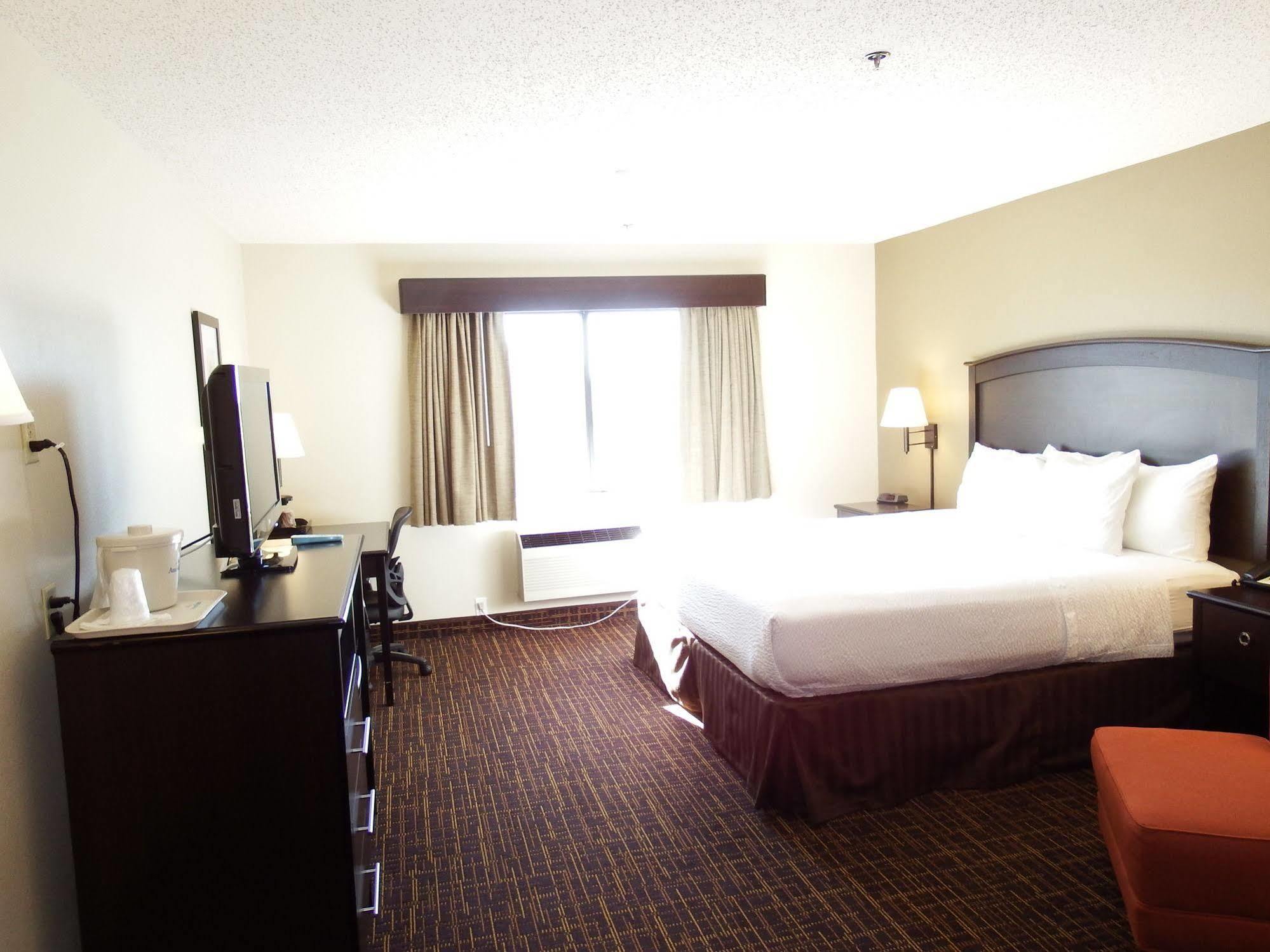 Americinn By Wyndham Peoria Bagian luar foto